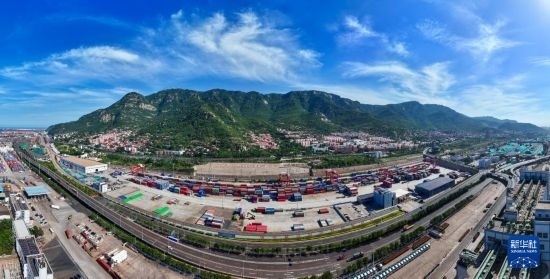 這是6月26日拍攝的中哈連云港物流合作基地（無(wú)人機(jī)照片）。新華社記者 季春鵬 攝