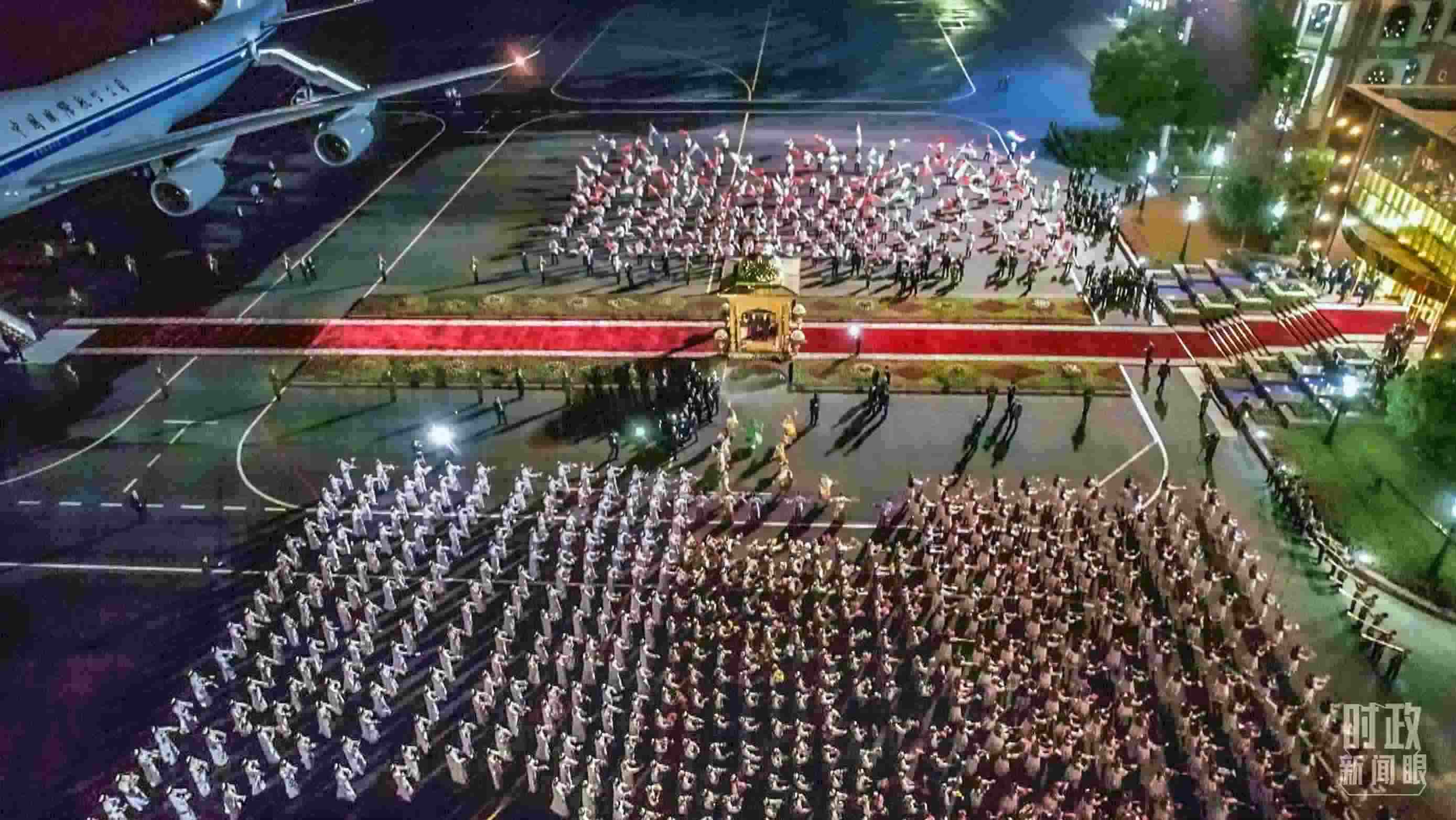 △塔方在機(jī)場(chǎng)舉行的盛大迎賓儀式。（總臺(tái)央視記者邢彬）