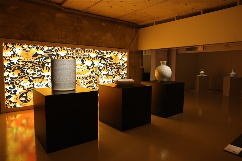 《新生萬物-中國非遺與當(dāng)代設(shè)計展》展廳。陽光媒體集團(tuán)供圖