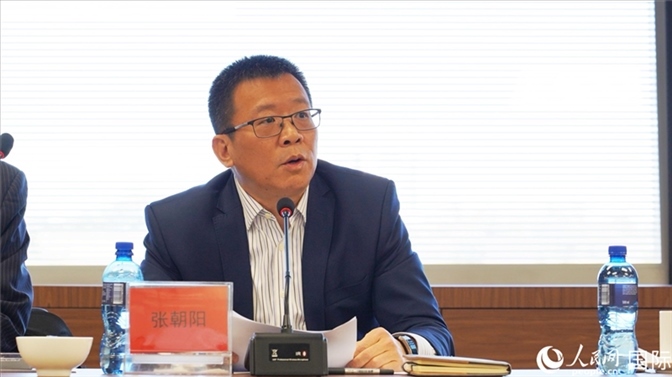 張朝陽代會長做協(xié)會上半年工作匯報。人民網(wǎng) 劉暢攝