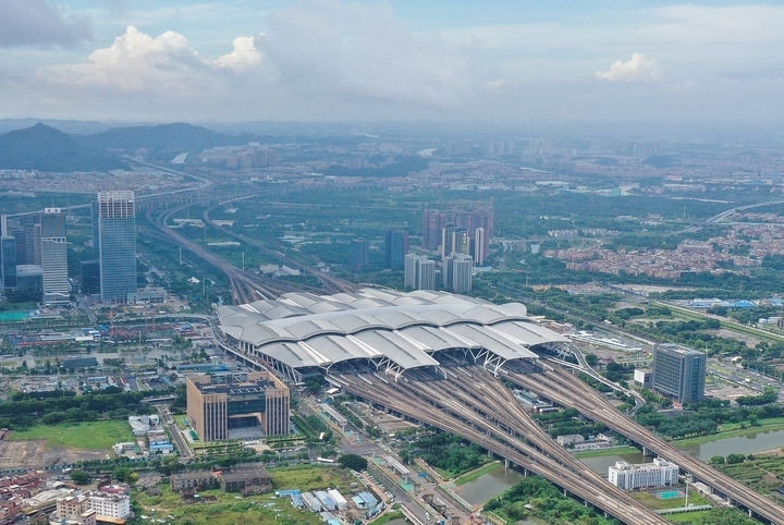 這是2024年6月23日拍攝的廣州南站（無人機照片）。新華社記者 劉大偉 攝