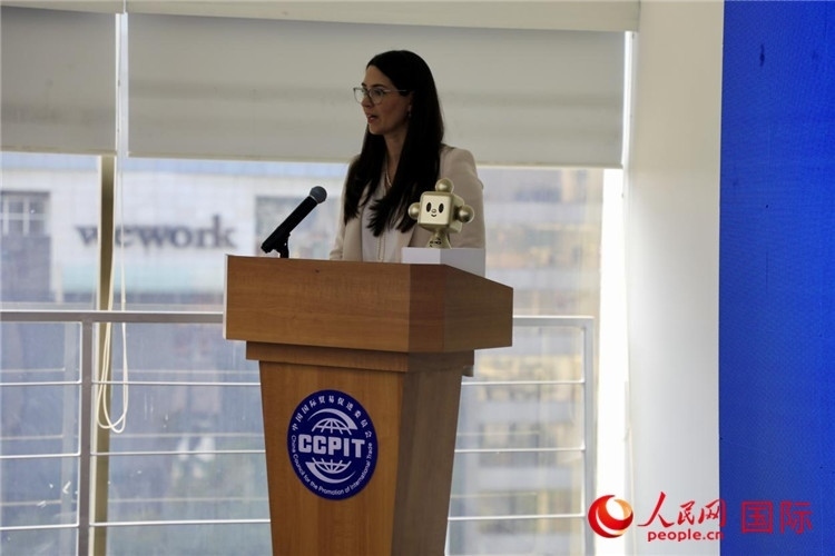 墨西哥外貿(mào)、投資和技術(shù)委員會(huì)總經(jīng)理蘇珊娜·杜克發(fā)表講話。人民網(wǎng) 埃內(nèi)斯托·多明戈斯攝