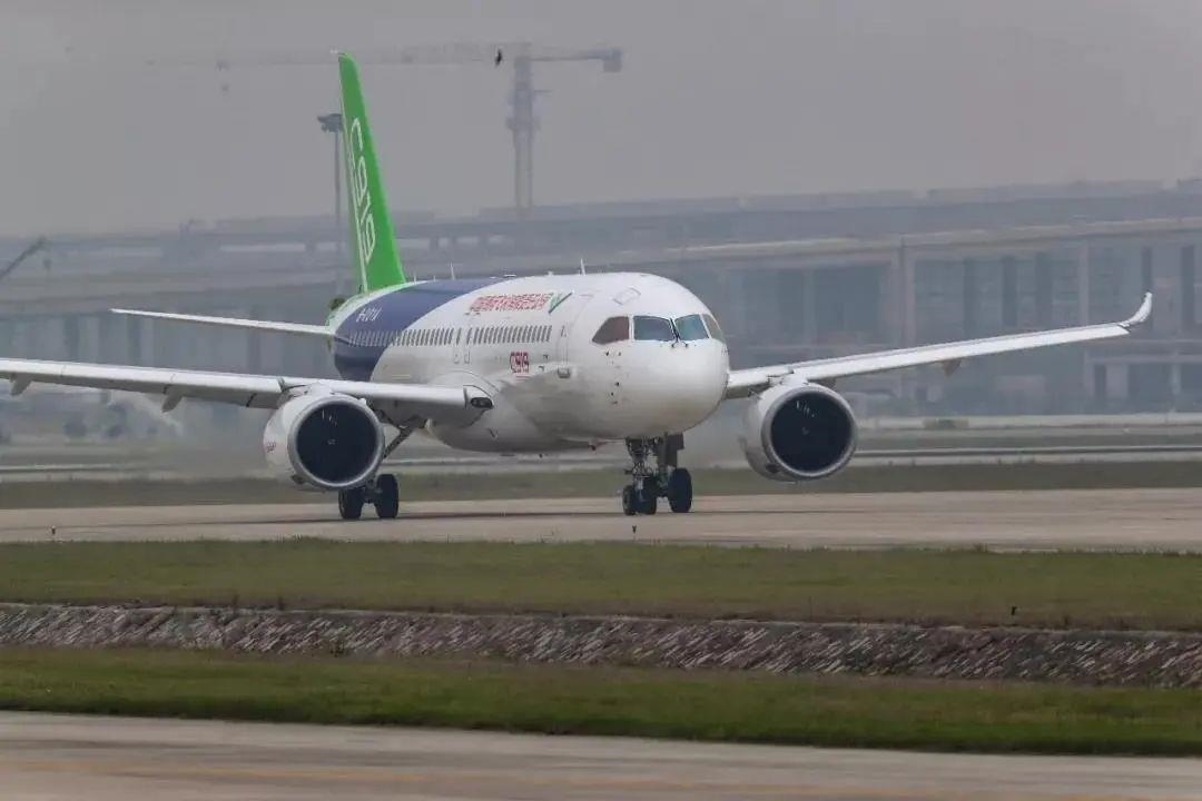 從一扇“門”、一座“城”、兩張“網(wǎng)”，看浦東新區(qū)改革常新