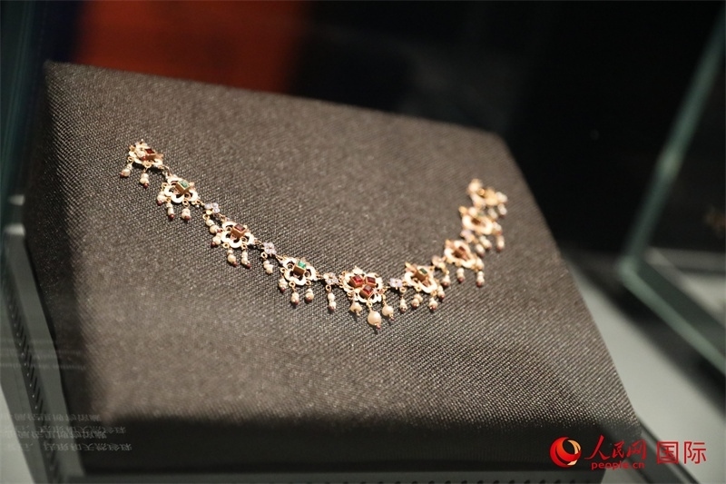 展覽“傳奇之旅：馬可·波羅與絲綢之路上的世界”展品。人民網(wǎng) 殷韜攝