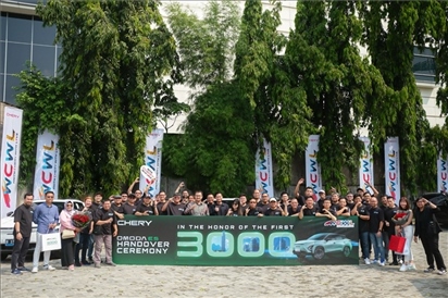 8月3日，中國車企奇瑞在雅加達(dá)舉行活動(dòng)，慶祝在印尼交付第3000輛電動(dòng)汽車OMODA E5。奇瑞汽車印度尼西亞銷售公司供圖