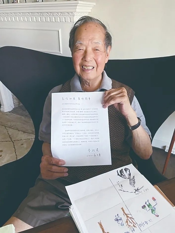 李政道先生曾面對鏡頭展示給中國高能物理事業(yè)的寄語。圖片來源：中國科學(xué)報