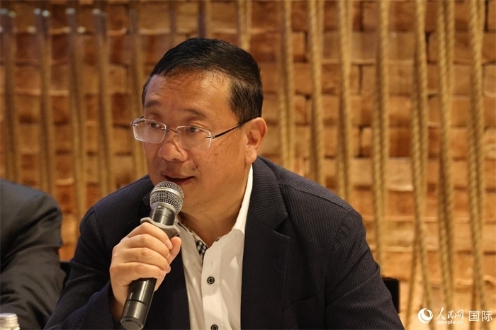 巴西文協(xié)主席上官建峰在座談會(huì)上致辭。人民網(wǎng)記者 陳海琪攝