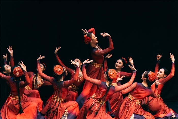 《長(zhǎng)城魂》中的民族舞蹈表演。主辦方供圖