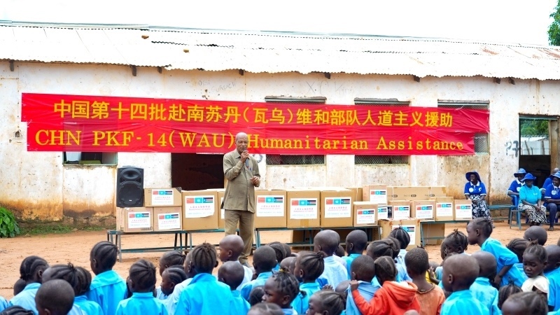 當(dāng)?shù)卣砀屑ぶ袊俦?。王軍杰攝