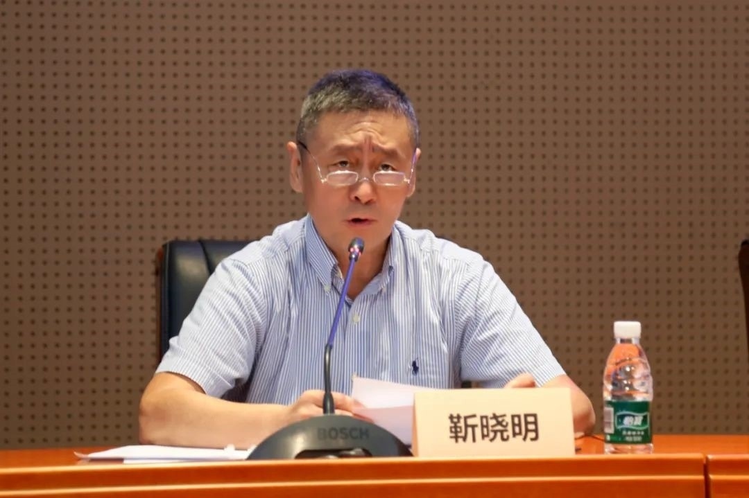 科技外交專家委員會主任委員、科技部國際合作司原司長靳曉明致辭。主辦方供圖