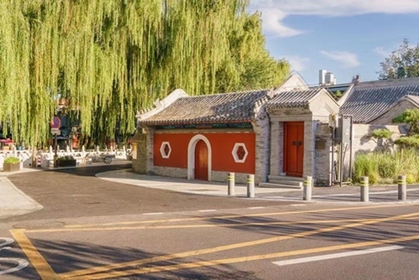 北京建筑大學(xué)古建保護(hù)與利用專業(yè)師生對北京德勝門內(nèi)大街開展空間品質(zhì)綜合提升項(xiàng)目，圖為項(xiàng)目竣工后的實(shí)景圖。校方供圖