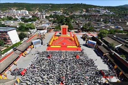 公祭伏羲大典現(xiàn)場。新華社發(fā)（周文濤 攝）