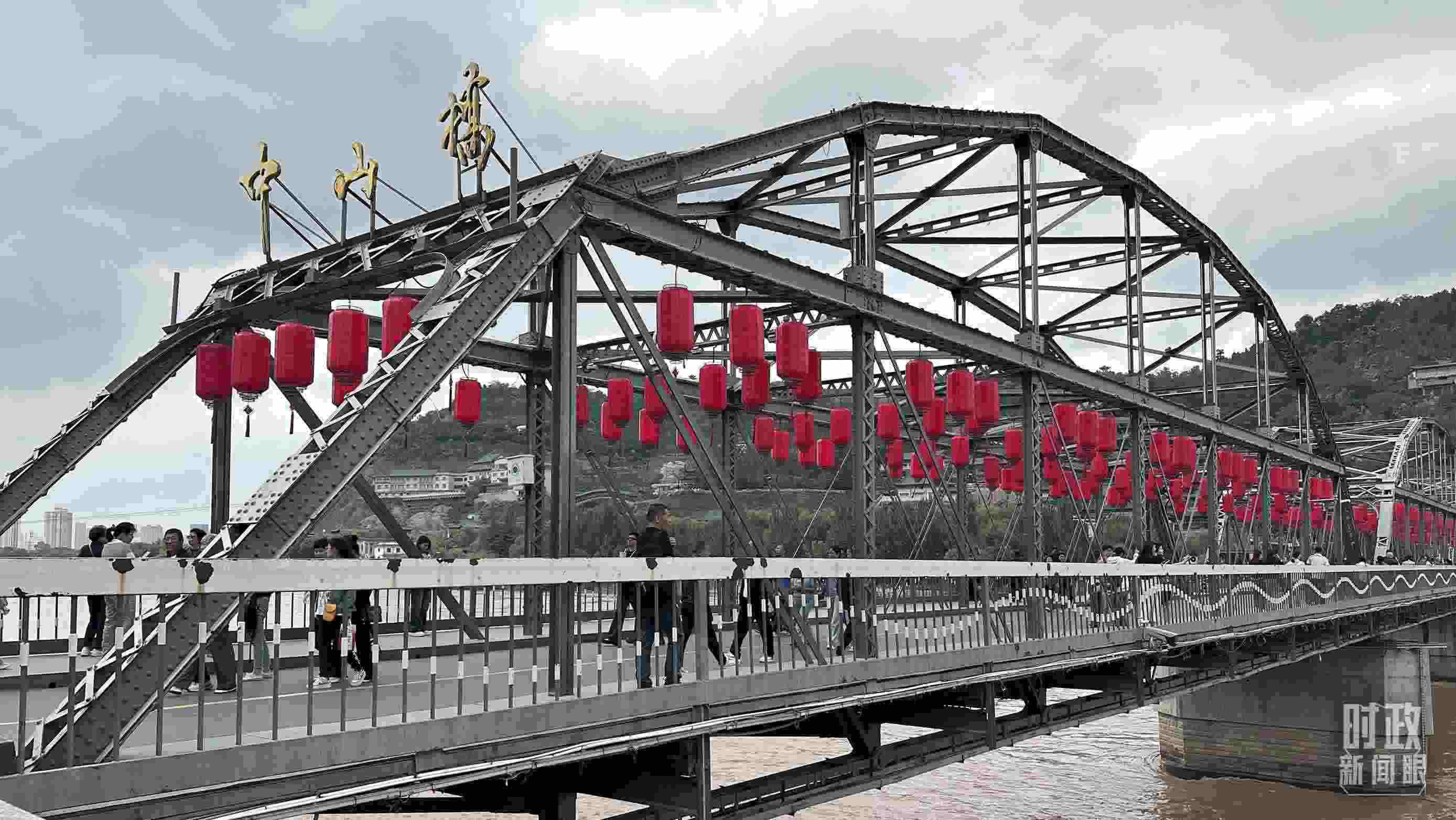 △中山橋。（總臺央視記者范一鳴、覃思拍攝）