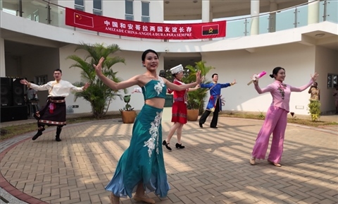 舞蹈《美麗中國》。內(nèi)圖大學(xué)孔子學(xué)院供圖