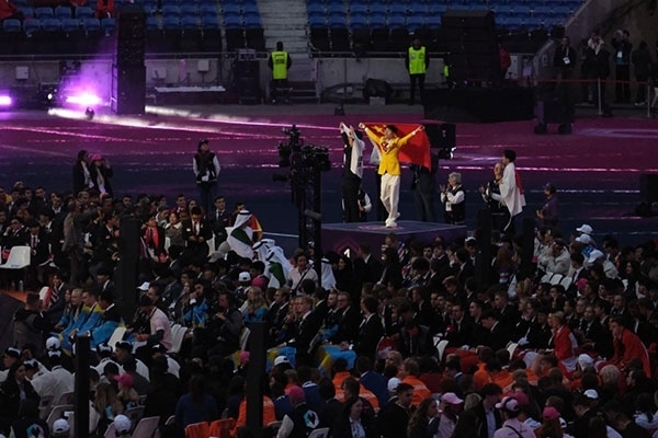 中國(guó)選手登上最高領(lǐng)獎(jiǎng)臺(tái)。人民網(wǎng)記者 于超凡攝