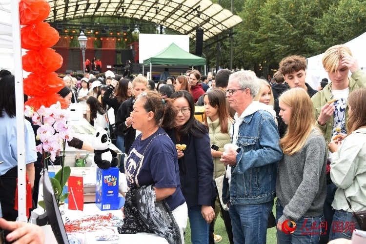 斯德哥爾摩中秋游園會(huì)。人民網(wǎng)記者 殷淼