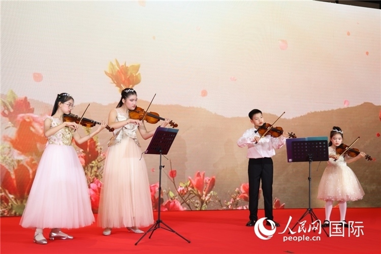 中國青少年樂器表演。人民網(wǎng)記者任皓宇攝