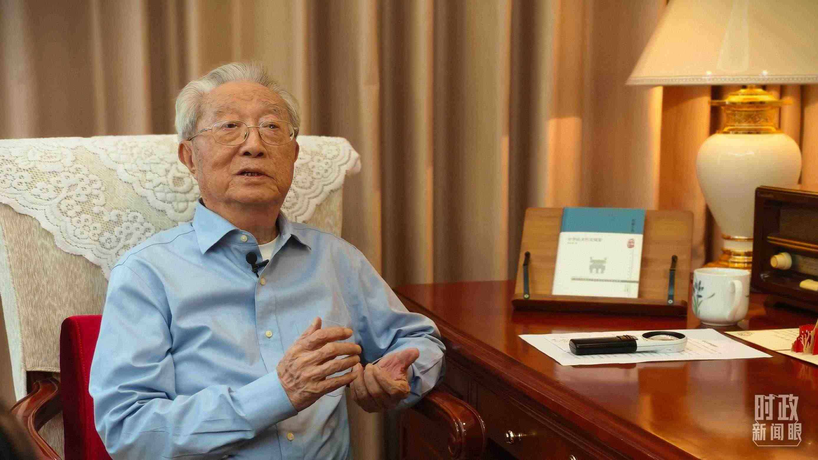 “人民教育家”國家榮譽(yù)稱號(hào)獲得者張晉藩。（總臺(tái)央視記者李立拍攝）