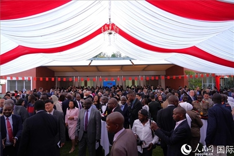 國(guó)慶招待會(huì)現(xiàn)場(chǎng)。人民網(wǎng)記者 黃煒鑫攝