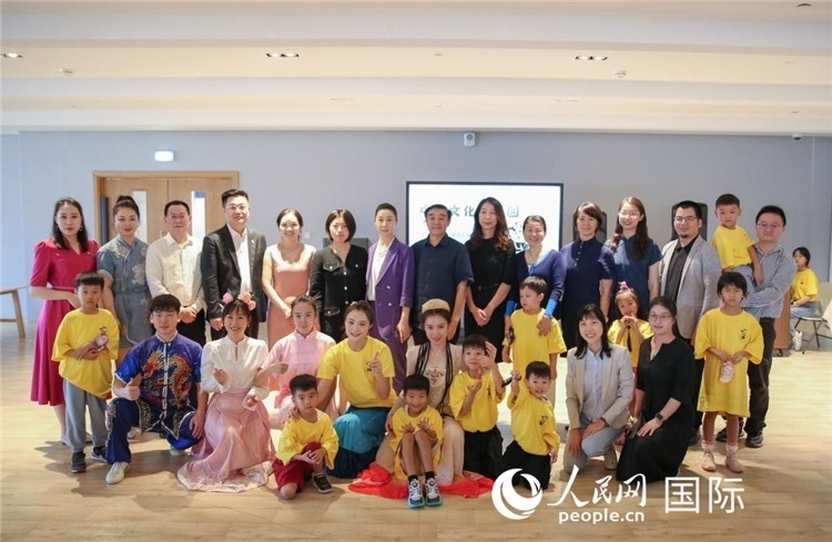 開(kāi)營(yíng)儀式部分嘉賓合影。人民網(wǎng)中東中心分社塔里克·易卜拉欣攝