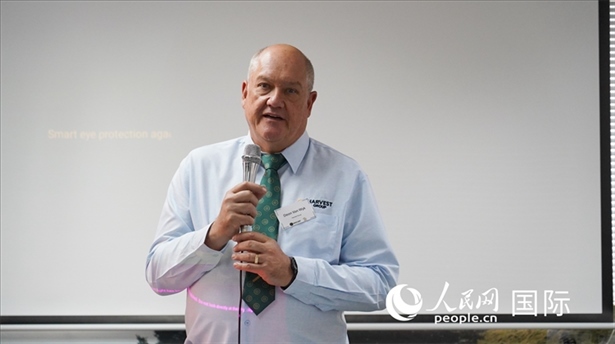碩豐集團市場總監(jiān)迪恩·范·維克發(fā)言。人民網(wǎng) 張茜攝