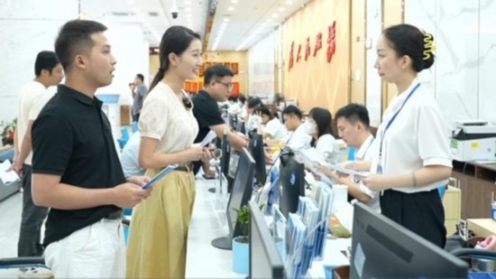 直播現(xiàn)場。海南省營商廳供圖