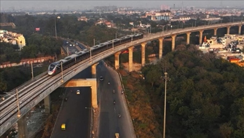 印度北部的軌道交通將自德里到密拉特的車(chē)程，從3-4小時(shí)縮短至約1小時(shí)