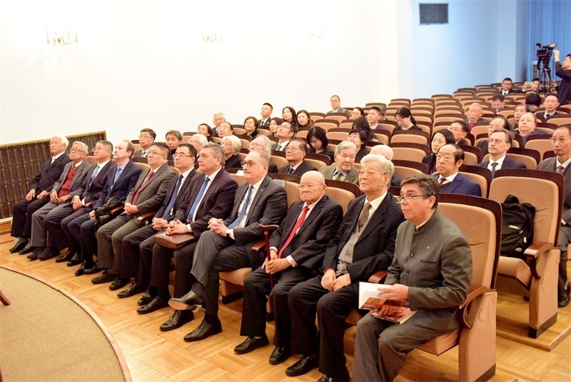 5.中俄資深外交官、學(xué)者、新聞媒體代表等70余人出席活動(dòng)。 主辦方供圖