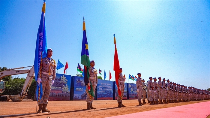 授勛官兵莊嚴(yán)列隊。王軍杰攝