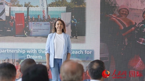 奇瑞南非公司全國(guó)市場(chǎng)經(jīng)理維倫·彼得森發(fā)言。人民網(wǎng) 張茜攝