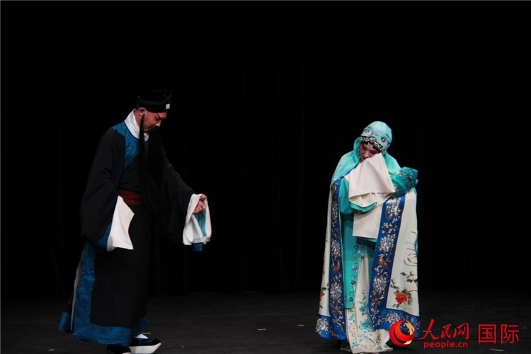 《趙氏孤兒》演出劇照。人民網(wǎng)記者 尚凱元攝