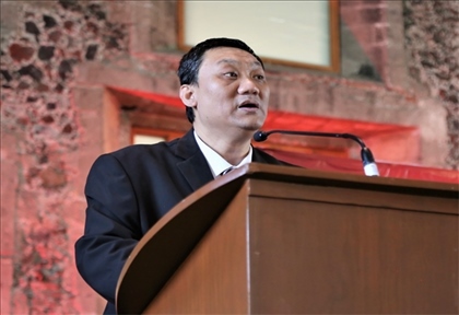 拉美分社負責人苗野主持慶?；顒?。主辦方供圖