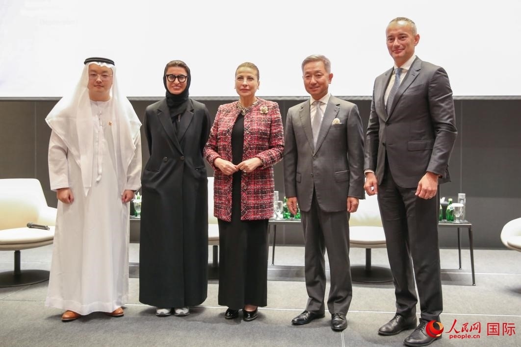 部分與會嘉賓合影。人民網(wǎng) 塔里克·易卜拉欣攝