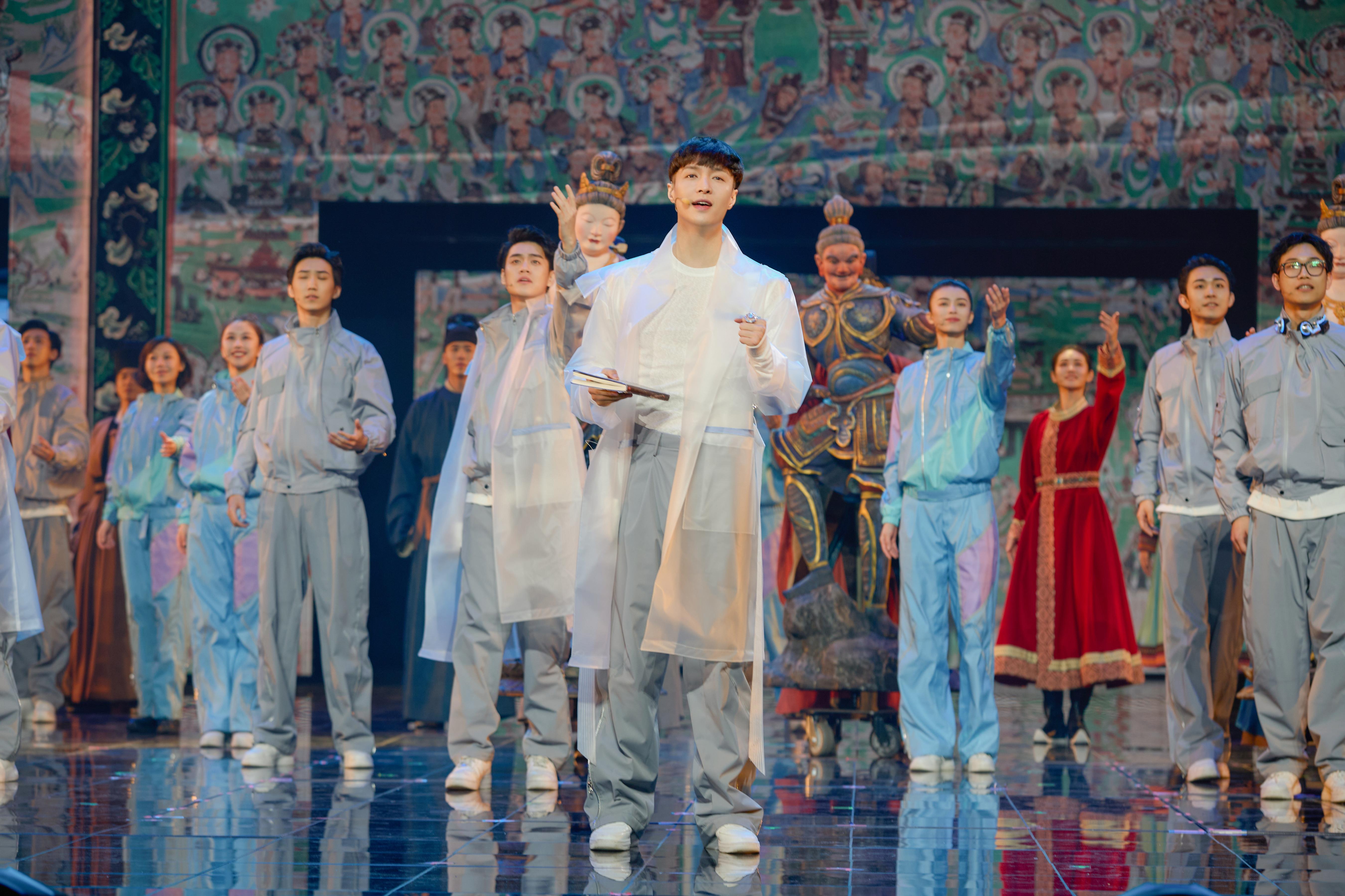 《受到召喚·敦煌》劇照。中國國家話劇院供圖