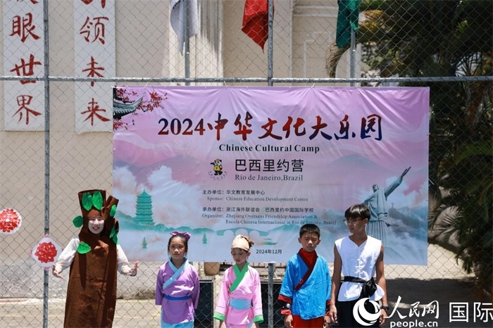 話劇《司馬光砸缸》演繹了中國家喻戶曉的兒童故事。人民網(wǎng)記者 陳海琪攝