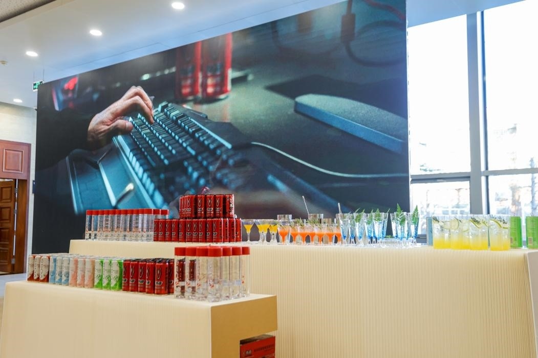 展區(qū)里的特調(diào)飲品區(qū)域。王佳雨攝