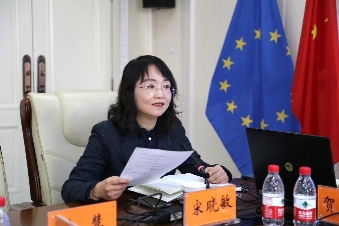 中國社會科學(xué)院歐洲研究所《歐洲研究》總編輯、中國歐洲學(xué)會秘書長宋曉敏教授主持研討會。吳迪攝