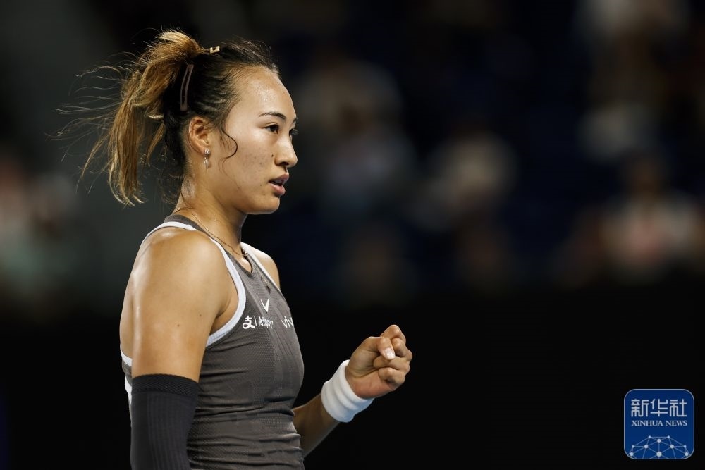 ↑鄭欽文在比賽中慶祝得分。新華社記者 馬平 攝