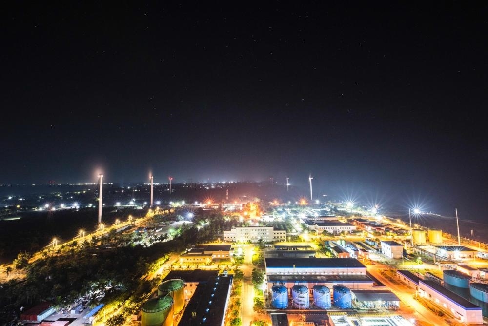 這是斯里蘭卡普特拉姆電站夜景（2020年12月8日攝）。新華社發(fā)（普特拉姆電站供圖）