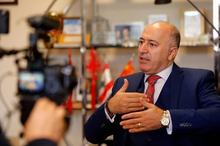 瓦里夫·庫邁哈在接受采訪。受訪者供圖