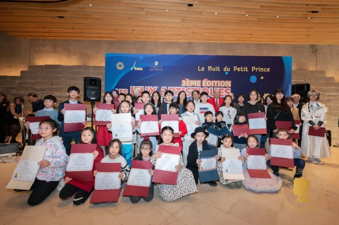 第三屆國際藝術(shù)聯(lián)創(chuàng)聯(lián)展盛大開幕。法中交流促進(jìn)會(huì)供圖