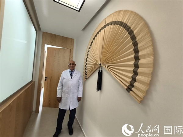 哈利勒的診所內。人民網記者 黃培昭攝