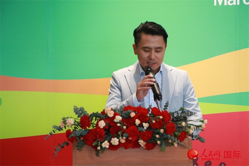 泰國(guó)華人青年商會(huì)會(huì)長(zhǎng)刁刻佳發(fā)表講話(huà)。朱瀟逸攝