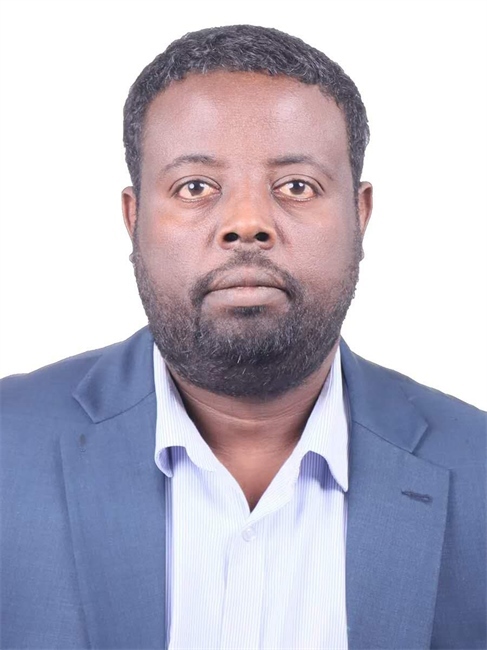 圖為埃塞俄比亞亞的斯亞貝巴大學(xué)政策研究員巴盧·德米西。受訪者供圖