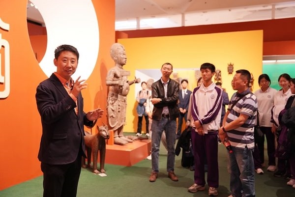 清華附中永豐學(xué)校家校共育活動舉行。校方供圖