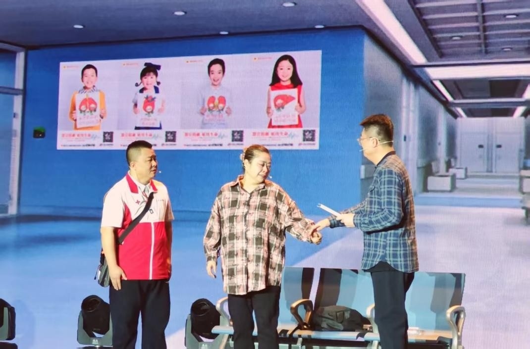 現(xiàn)場表演了由真實故事改編的情景劇。人民網(wǎng)記者 王子鋒攝