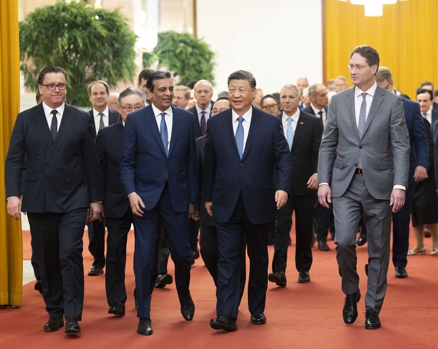 △3月28日上午，國家主席習(xí)近平在北京人民大會(huì)堂會(huì)見國際工商界代表。