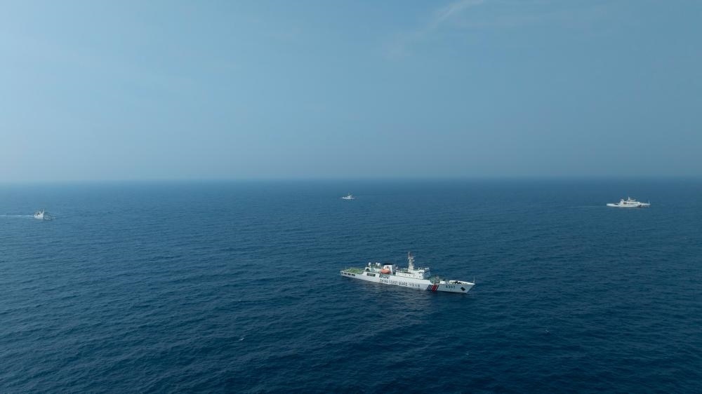4月22日，中越海警艦艇編隊在北部灣海域開展聯(lián)合巡邏。（中國海警供圖）