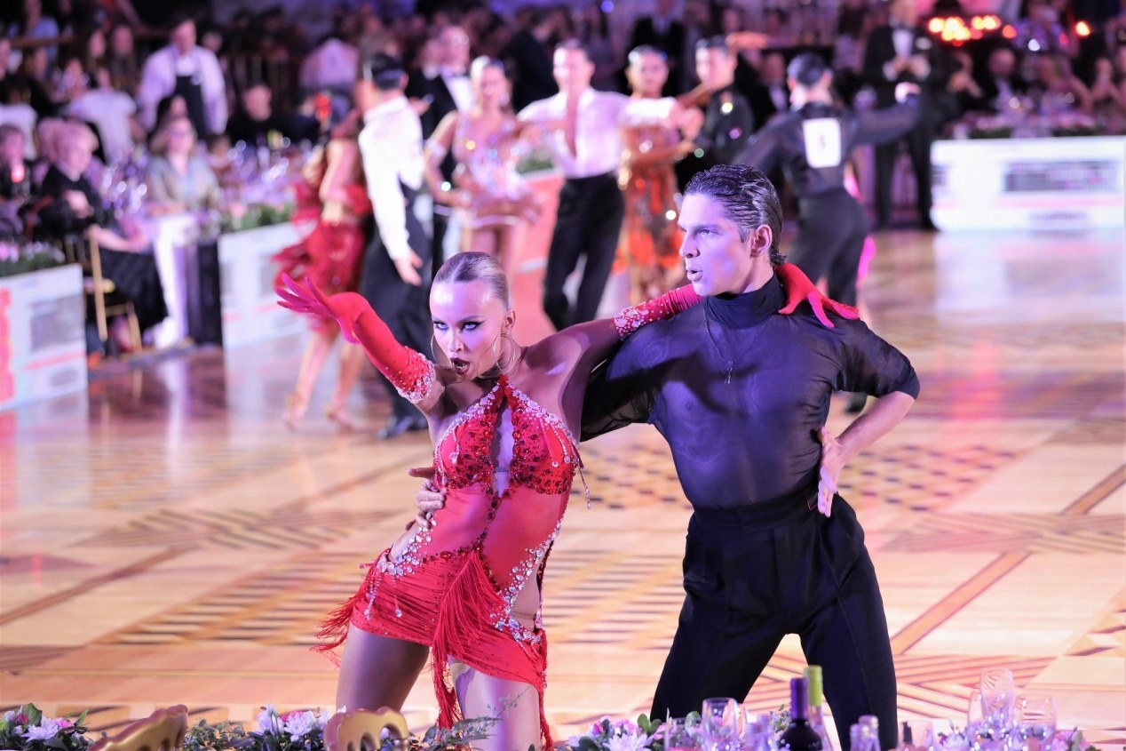 第七屆“克里姆林宮杯”國標(biāo)舞錦標(biāo)賽現(xiàn)場。于子恒攝