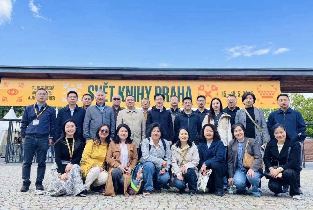 中國(guó)出版界代表團(tuán)合影。圖片均由國(guó)圖集團(tuán)供圖